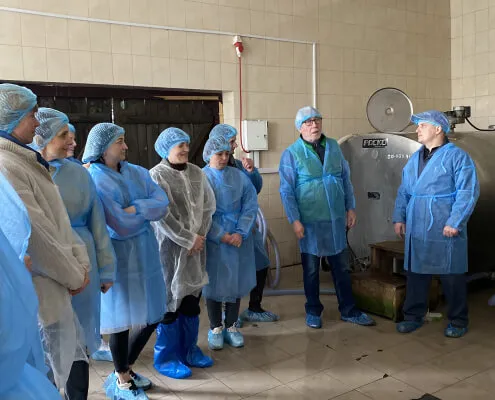надавачі послуг